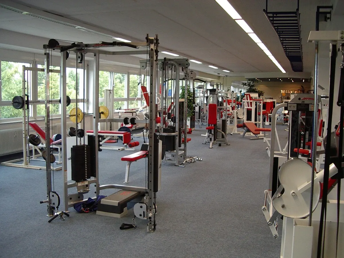 Staying Healthy on the Road: Gyms, Dentists and Pharmacies Abroad